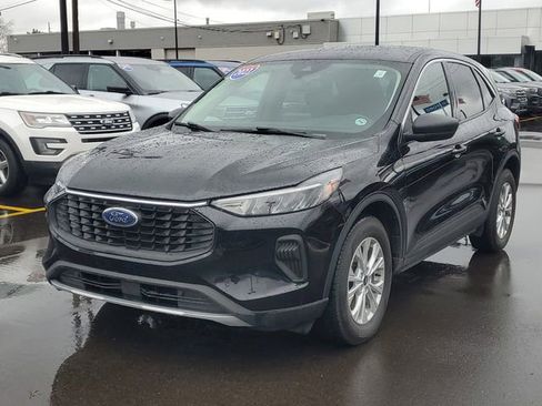 Certified 2023 Ford Escape Active image 2