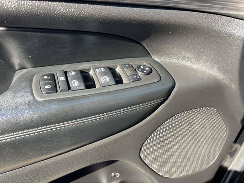 Used 2022 Jeep Grand Cherokee Laredo X AWD/4WD image 18