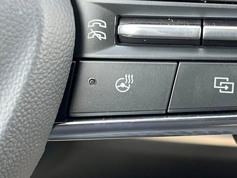 New 2026 Chevrolet Equinox LT w/ Convenience Package II image 25