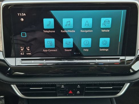 New 2026 Volkswagen Atlas SE FWD image 14