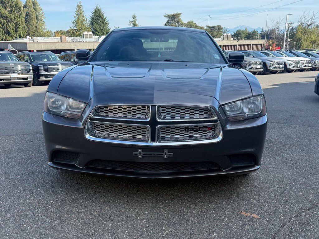 Used 2014 Dodge Charger SE RWD image 2