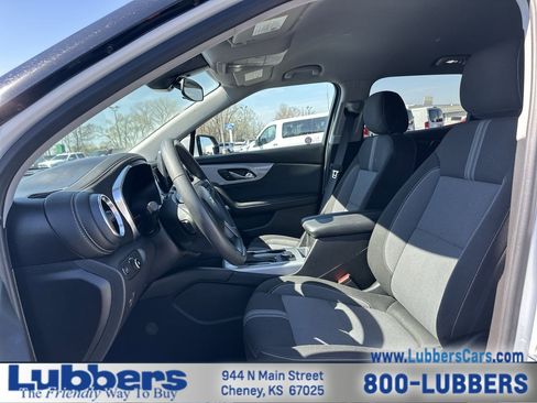 Used 2025 Chevrolet Blazer LT image 11