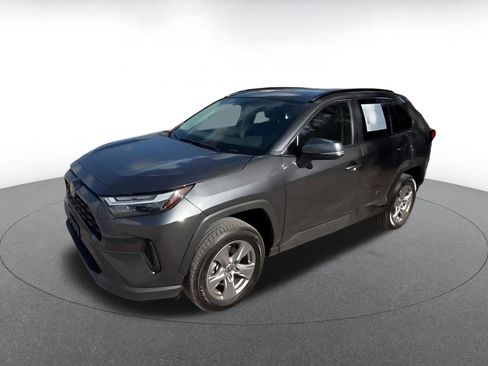 Used 2025 Toyota RAV4 XLE w/ Convenience Package image 8
