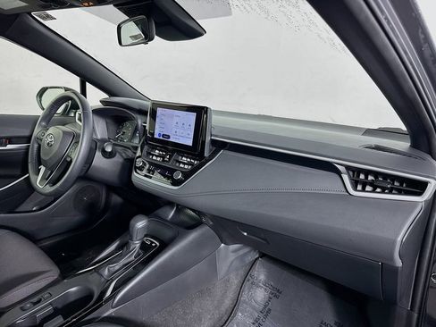 Used 2025 Toyota Corolla SE image 34