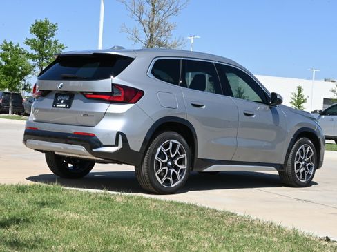New 2026 BMW X1 xDrive28i w/ Convenience Package image 7