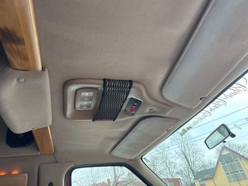 Used 1999 Ford E-150 and Econoline 150 image 6