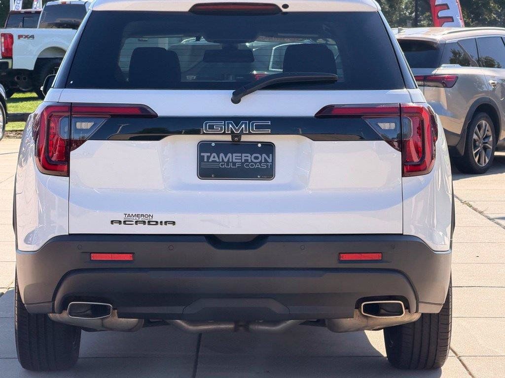 Used 2022 GMC Acadia SLE w/ Driver Convenience Package FWD image 3