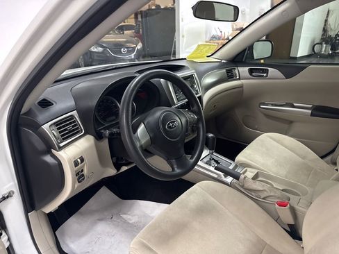Used 2010 Subaru Impreza 2.5i image 8