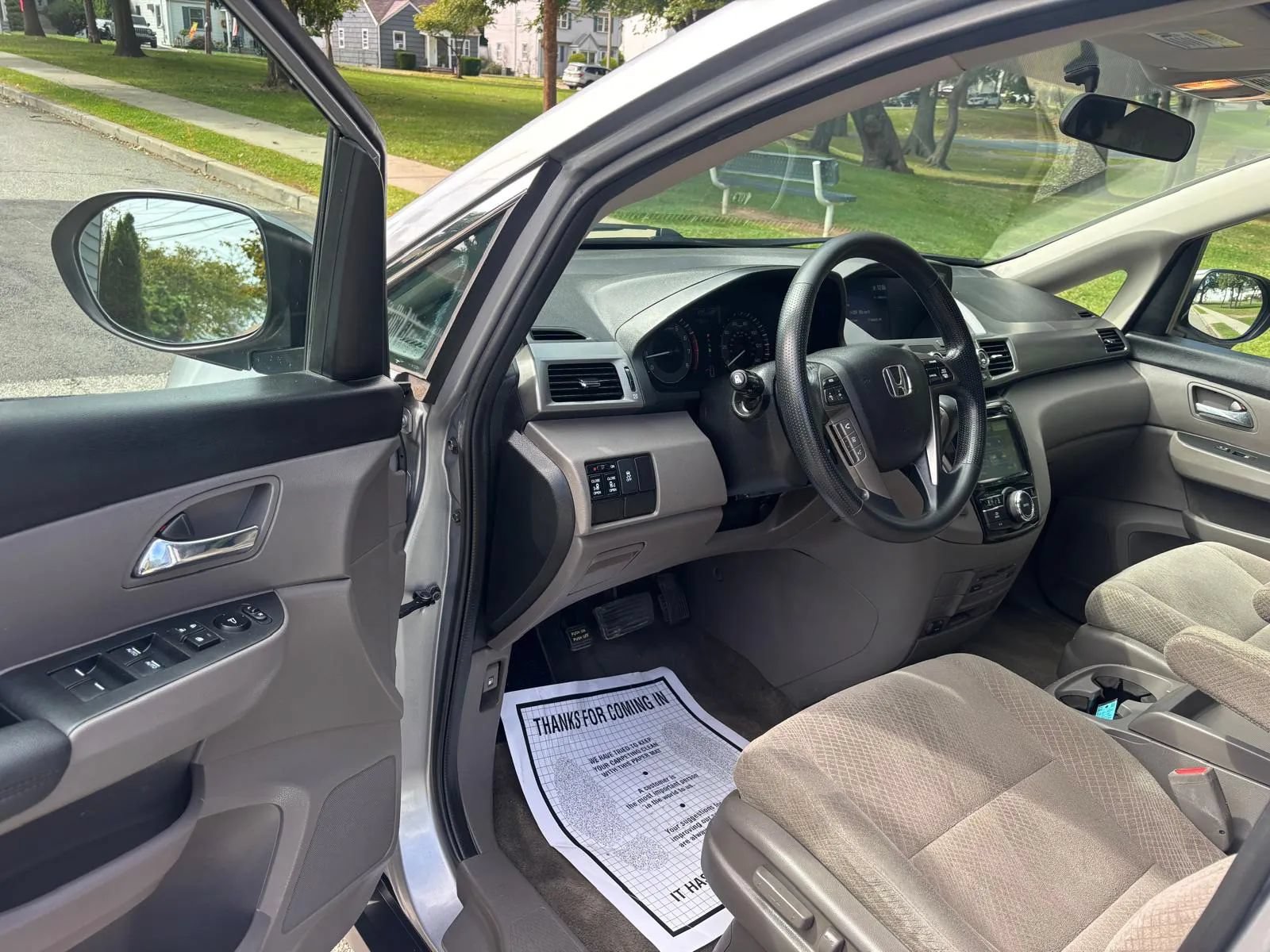Used 2016 Honda Odyssey SE image 11