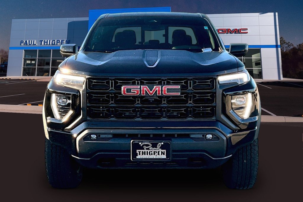 Used 2025 GMC Canyon Elevation w/ Convenience Package RWD image 2
