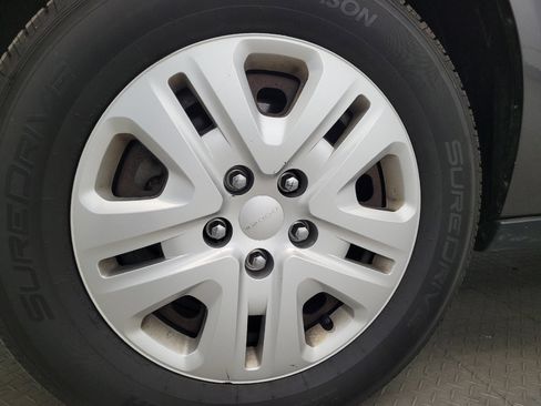 Used 2015 Dodge Grand Caravan American Value Package w/ UConnect Hands-Free Group FWD image 31