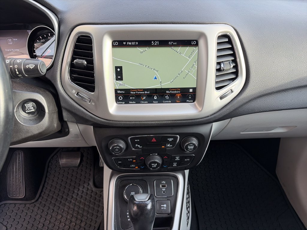 Used 2018 Jeep Compass Latitude w/ Popular Equipment Group AWD/4WD image 30