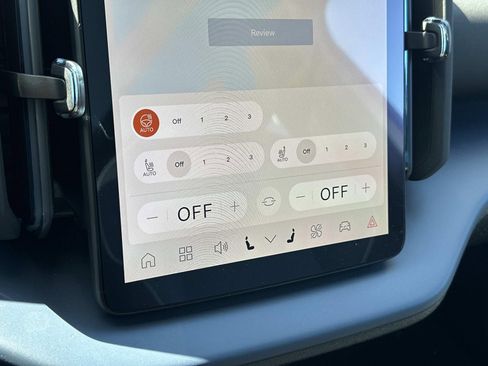 New 2026 Volvo EX30 Plus w/ Climate Package image 25