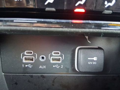 Used 2024 Jeep Grand Cherokee Limited 4xe AWD/4WD image 31