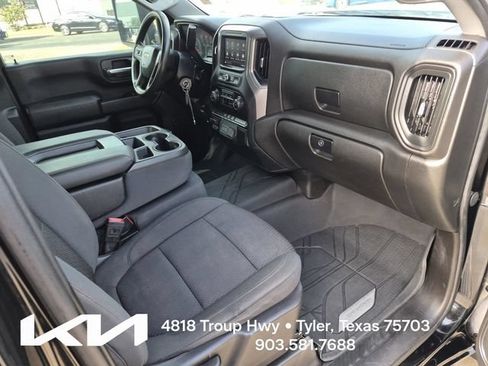 Used 2021 Chevrolet Silverado 2500 Custom w/ Custom Value Package AWD/4WD image 13