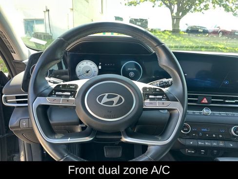 Used 2025 Hyundai Elantra Limited FWD image 8