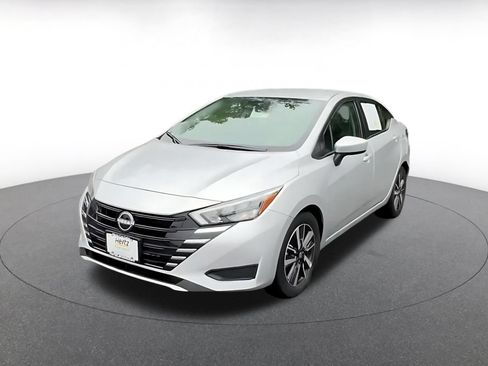 Used 2025 Nissan Versa SV FWD image 6