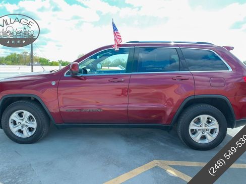 Used 2017 Jeep Grand Cherokee Laredo w/ Quick Order Package 23E AWD/4WD image 7