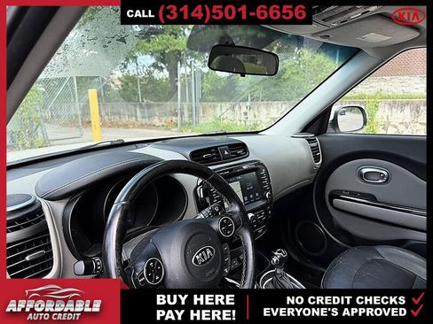Used 2016 Kia Soul + w/ Primo Package FWD image 9