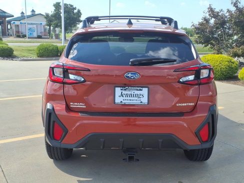Used 2024 Subaru Crosstrek 2.0i Premium w/ Crosstrek Mirror Package AWD/4WD image 4