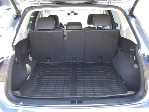 Used 2022 Volkswagen Tiguan SE AWD/4WD image 14
