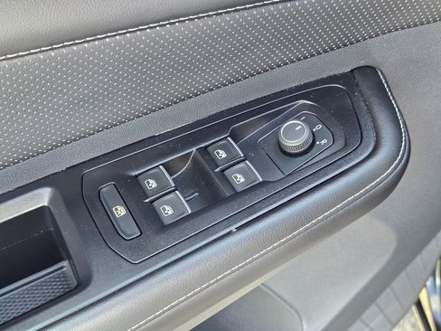 Used 2024 Volkswagen Atlas SE AWD/4WD image 21
