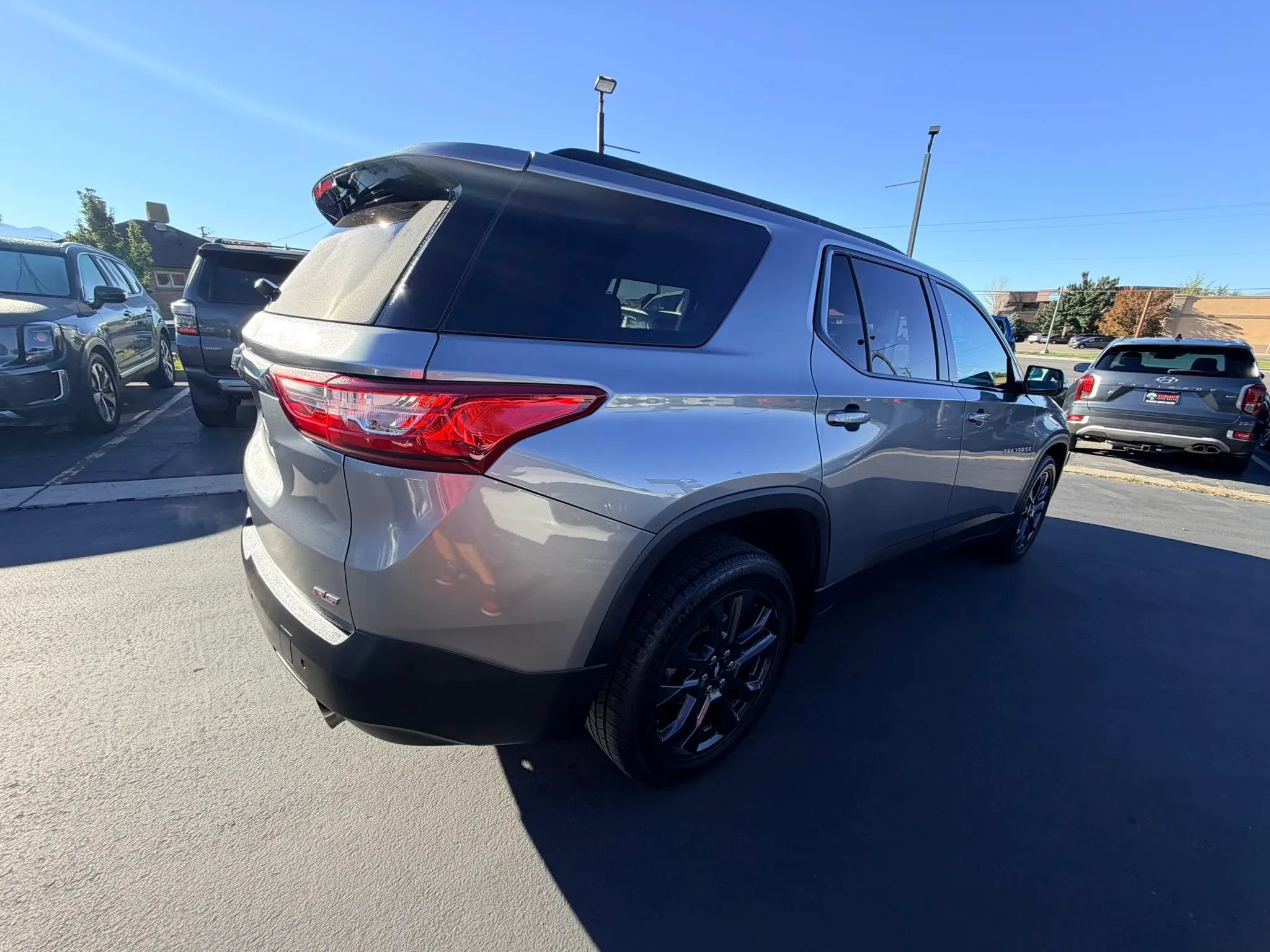 Used 2020 Chevrolet Traverse RS AWD/4WD image 3