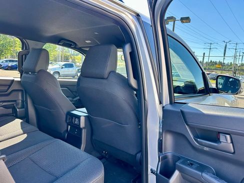 Certified 2025 Toyota 4Runner SR5 AWD/4WD image 13