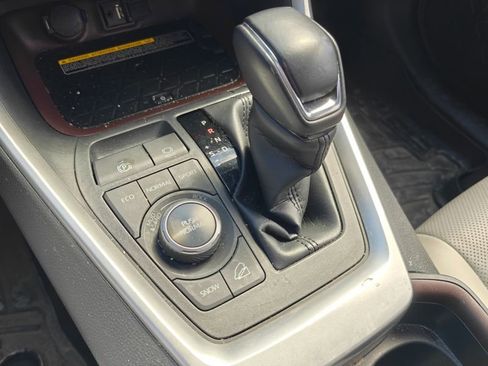 Used 2019 Toyota RAV4 Limited w/ Advanced Technology Package image 21