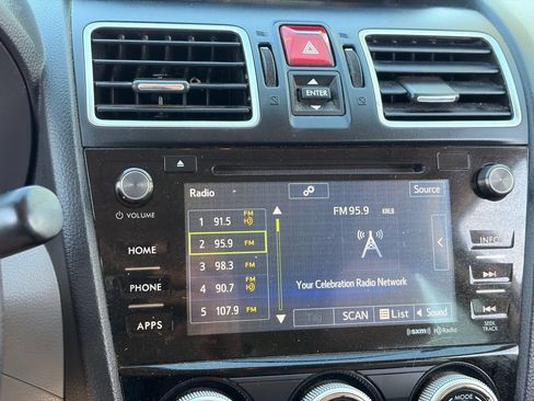 Used 2018 Subaru Forester 2.5i Premium w/ All-Weather Package AWD/4WD image 23