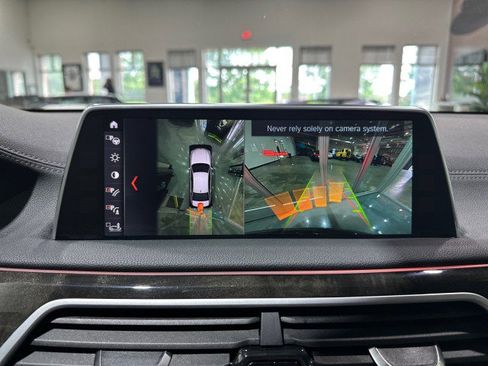 Used 2018 BMW 750i RWD image 67