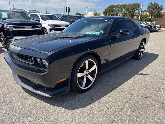 Used 2014 Dodge Challenger SRT8 RWD image 2
