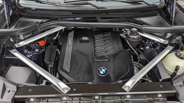 Used 2021 BMW X6 xDrive40i w/ M Sport Package AWD/4WD image 32