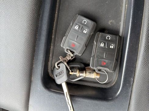 Used 2017 GMC Sierra 1500 SLE w/ SLE Value Package image 17