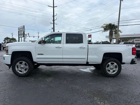 Used 2016 Chevrolet Silverado 2500 High Country w/ Duramax Plus Package AWD/4WD image 7
