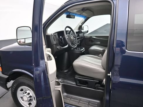 Used 2014 Chevrolet Express 3500 LS RWD image 11