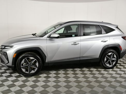 Used 2025 Hyundai Tucson SEL AWD/4WD image 9