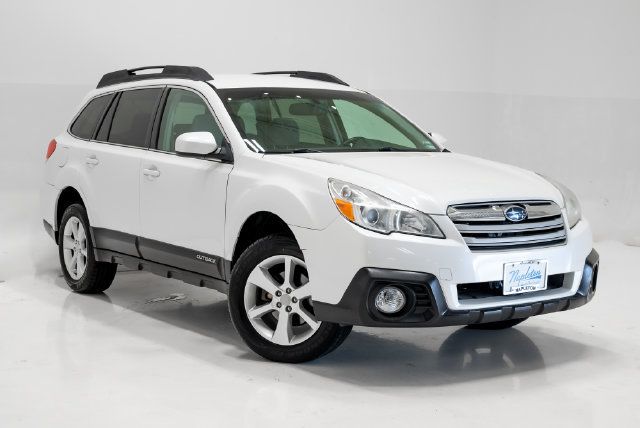 Used 2014 Subaru Outback 2.5i Premium AWD/4WD image 6