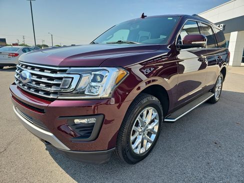 Used 2021 Ford Expedition XLT AWD/4WD image 3