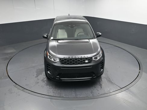 Certified 2025 Land Rover Discovery Sport Dynamic SE image 38