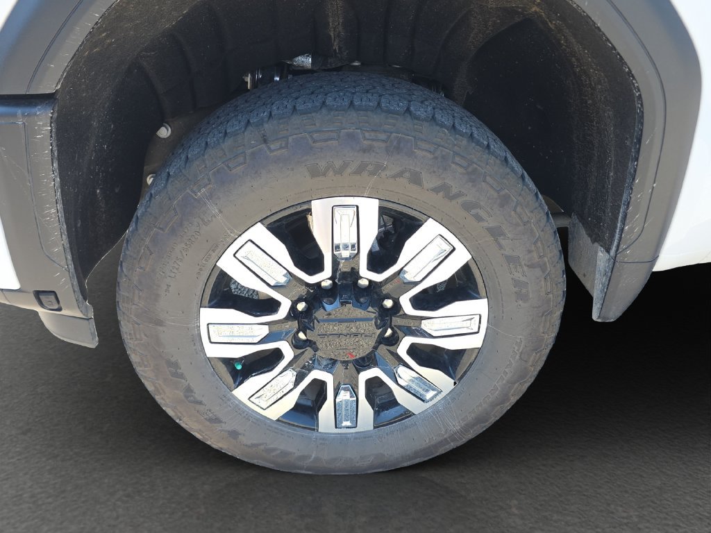 Used 2026 GMC Sierra 2500 Denali w/ Denali Reserve Package AWD/4WD image 4