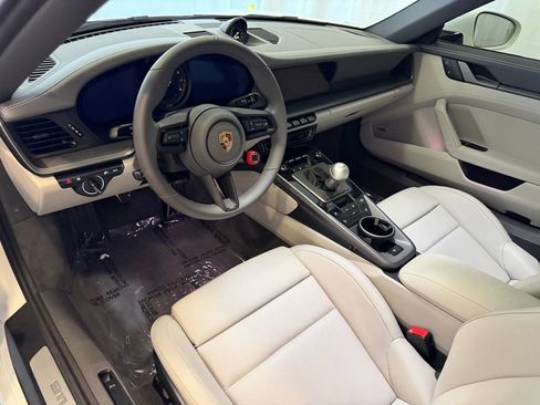 Certified 2024 Porsche 911 Carrera S RWD image 4