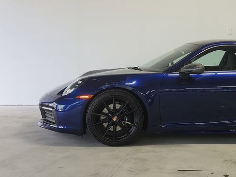 Certified 2024 Porsche 911 Carrera T RWD image 4