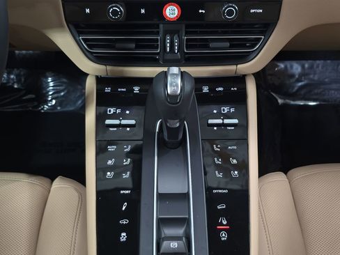 New 2026 Porsche Macan S image 20