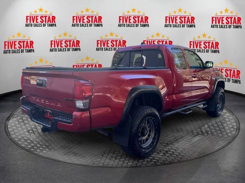 Used 2017 Toyota Tacoma TRD Off-Road w/ Premium & Technology Package image 7