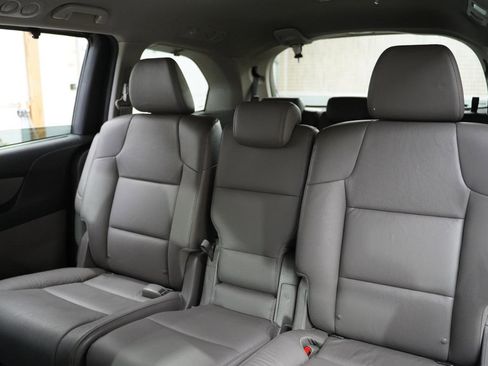 Used 2016 Honda Odyssey Touring Elite image 31