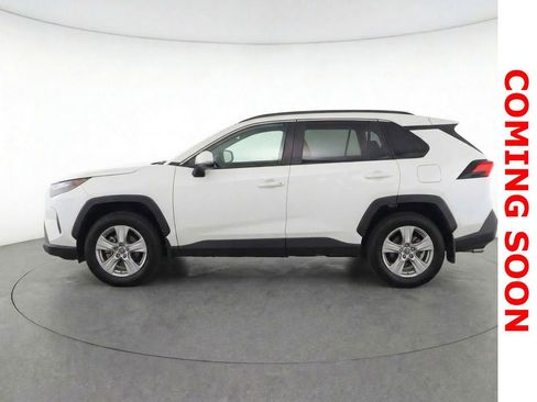 Used 2023 Toyota RAV4 XLE w/ Convenience Package image 8