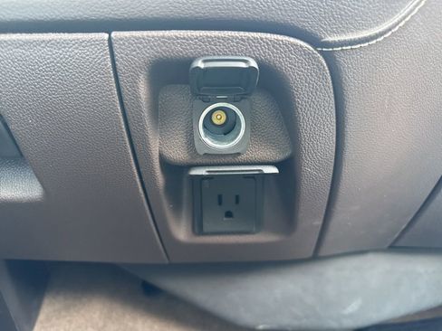 Used 2017 Chevrolet Silverado 1500 LTZ image 24