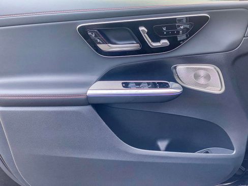 New 2025 Mercedes-Benz GLC 43 AMG 4MATIC image 24