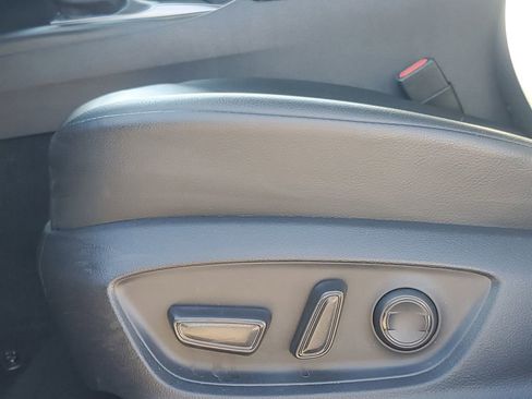 Used 2023 Toyota Camry SE image 11